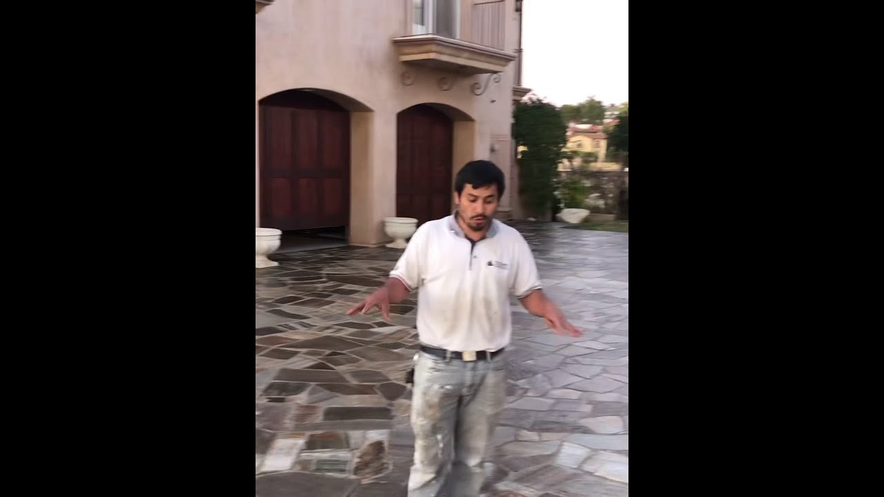 A si aplique el  sellador en piedra/concreto exterior con rolo de 3/4 wet look #sealer