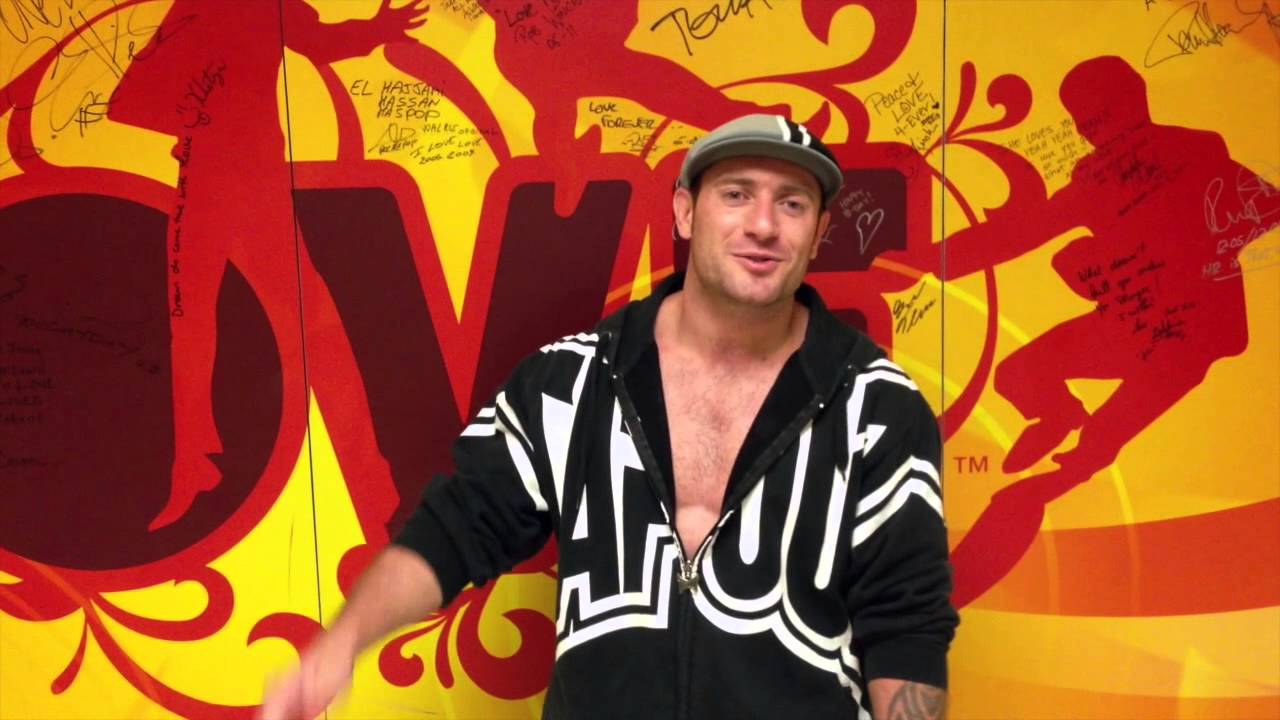 Gaz Hopkins says hello to TheChapiteau Fans!