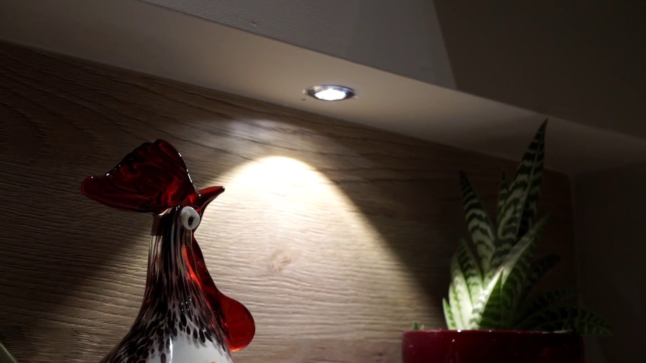 How to combine downlights in a kitchen to create a layered lighting scheme