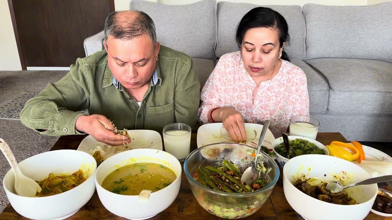 Nepali food Mukbang | Khasi ko masu, saag, dal, piro achar 🥵🌶️🔥#nepalifood #khasi #bigbites #foodie 