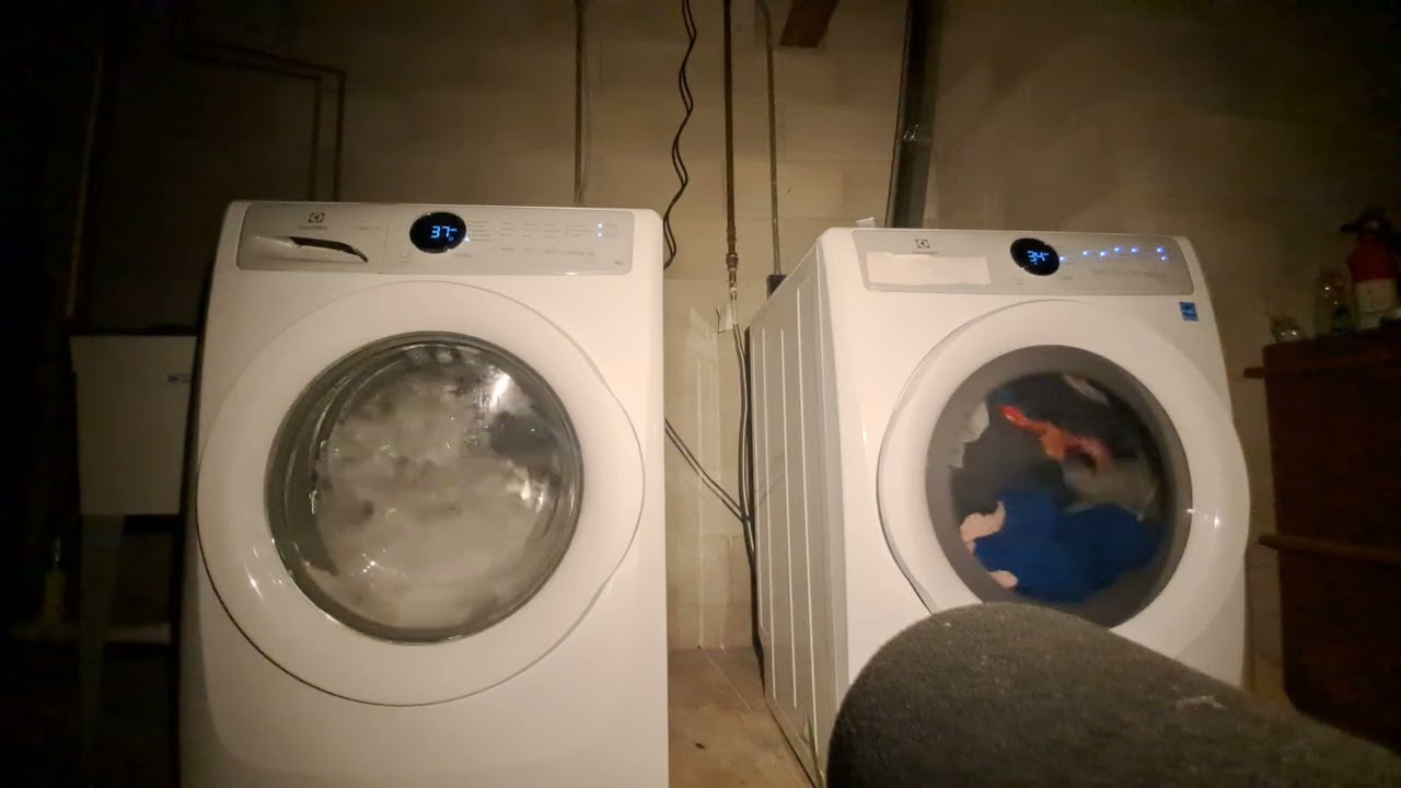 Alex and Lexi wash n drying 