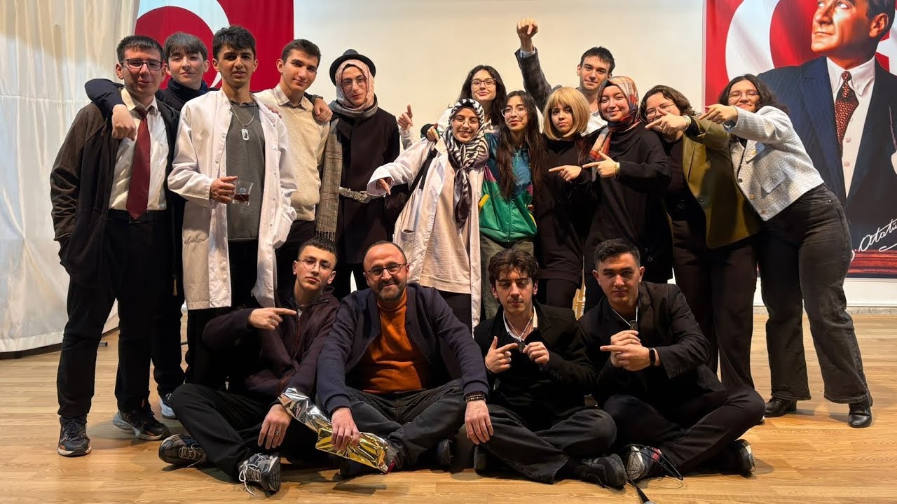 Bombabomba.com - Kastamonu Fen Lisesi 12/B (2022-2026) Sınıfı Öğretmenler Günü Parodisi