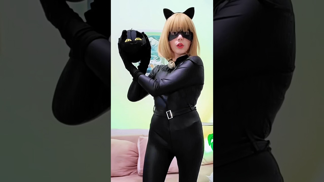 T&aacute; na hora do cospray 🐞🐈&zwj;⬛ #cosplay #chatnoir #miraculousladybug