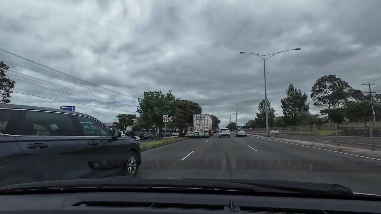 Beneath the Moving Shadows: Australia’s Cloudy Highways | Driving in Australia | Video No. 03