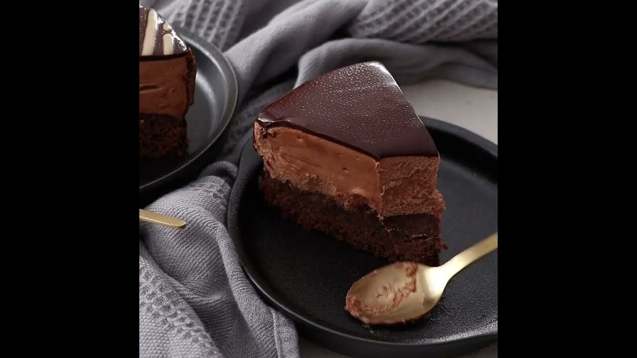 super chocolate mousse mud cake  easy and sweet 😋 😍موس الشكولاطة سهلة ولذيذة