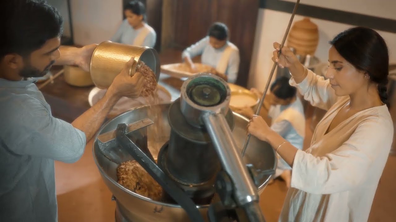 Gulab Cold-Pressed Oils | 100% Pure and Natural | Extracted using Wooden Ghani | Art of Cold