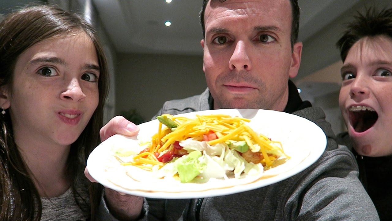 HER FAJITAS MAKE US CRAZY! (Mama Bee Cooks)