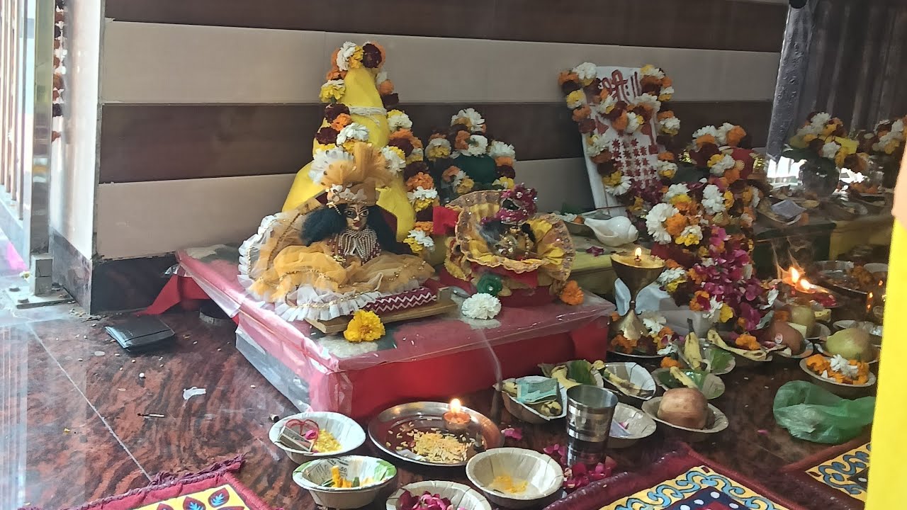 Abhishek Awasthi up. 90 is live सत्यनारायण भगवान की महिमा 🙏🚩 | एक बार जरूर सुनें #Shorts