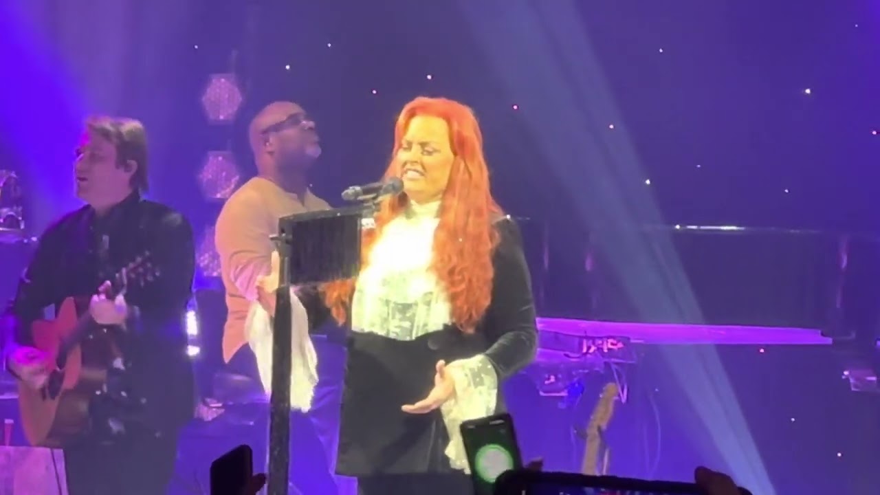 Wynonna with Martina McBRIDE and Tanya Tucker