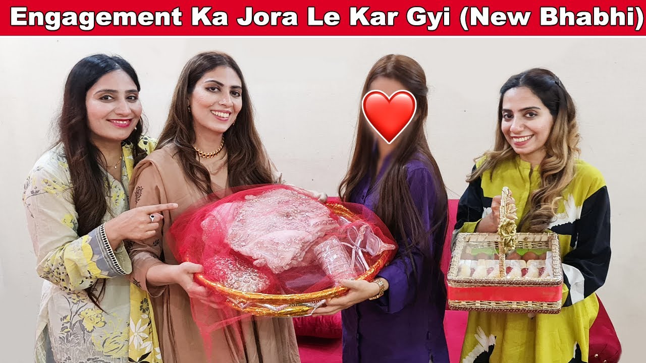 Choti Bhabhi Ke Liye Engagement Ka Jora Le Kar Gyi ❤️ | Life With Amna