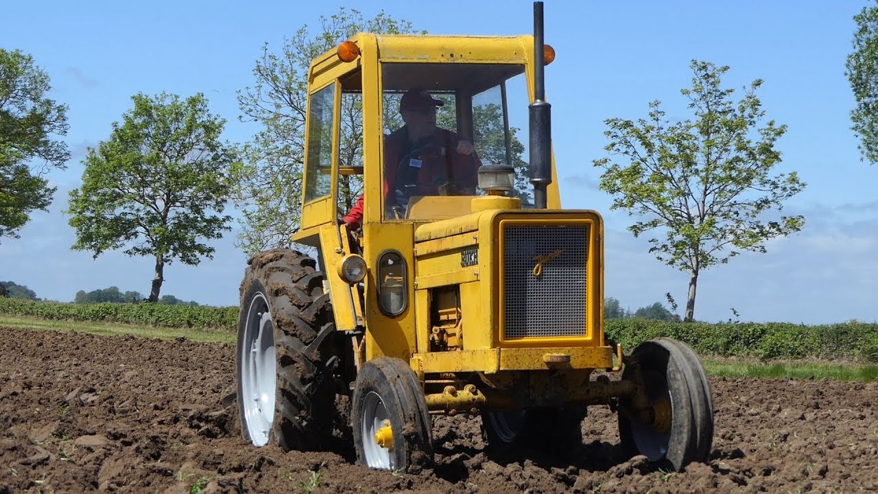 Bukh Juno Industrial Tractor Ploughing The Field w/ 2 Furrow Skjold Plough | DK Agriculture