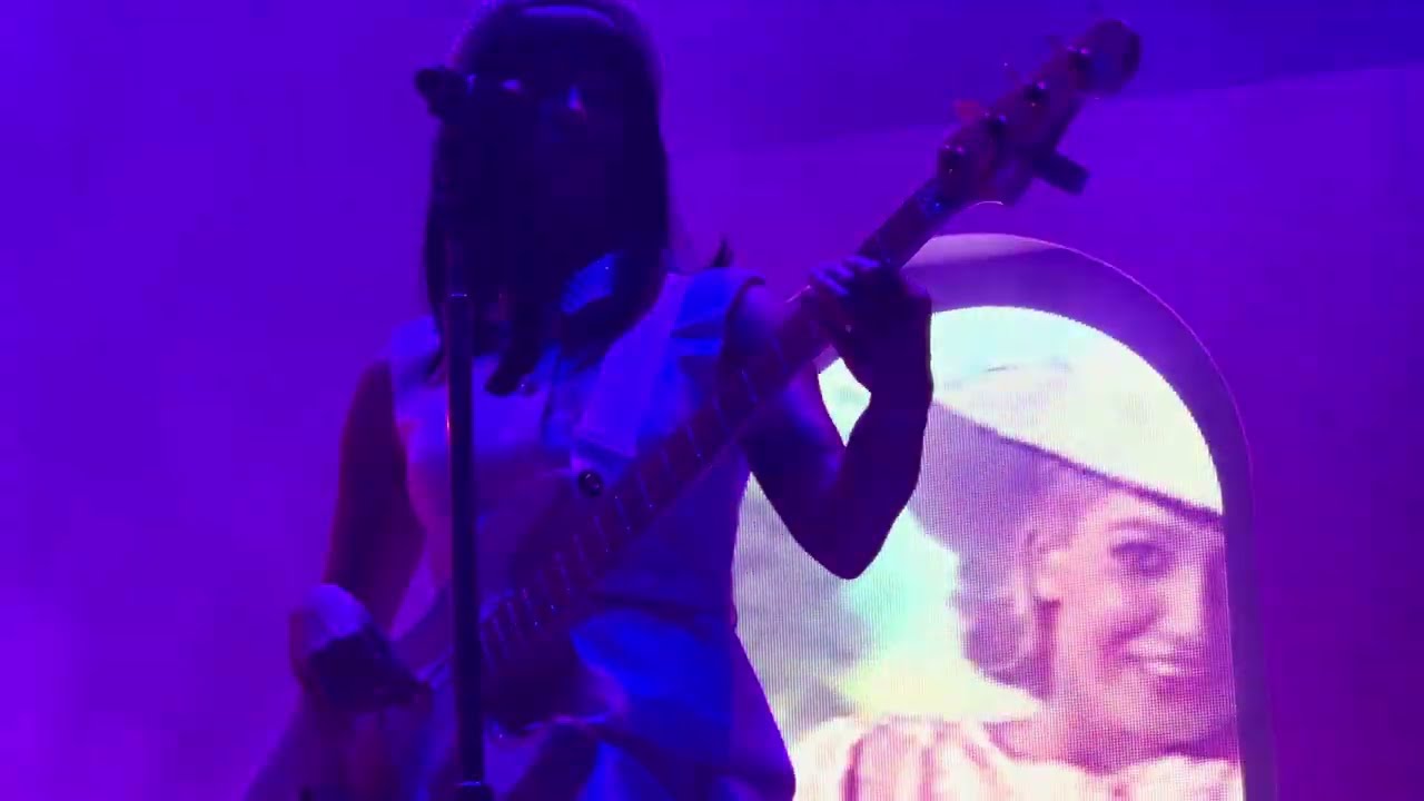 Khruangbin - Evan Finds The Third Room & Maria También [[Live at AFAS Live Amsterdam N2 01-11-2024]]