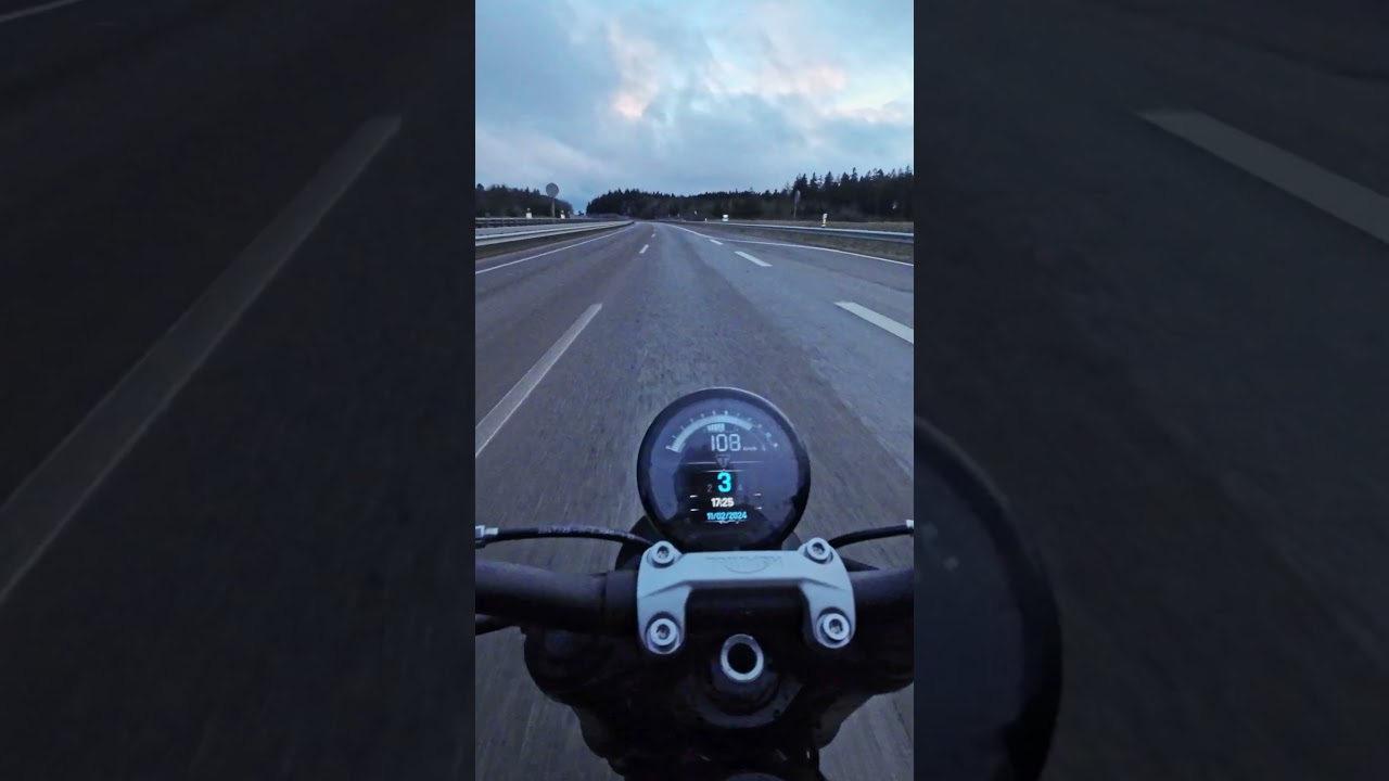 2024 Triumph Trident Top Speed (Autobahn) #triumphtrident660 #topspeed #motorcyclereview