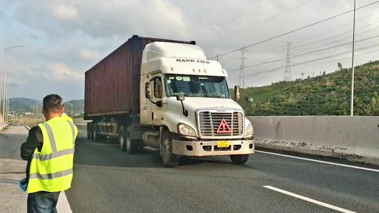 Inspecting and ensuring traffic safety on the highway