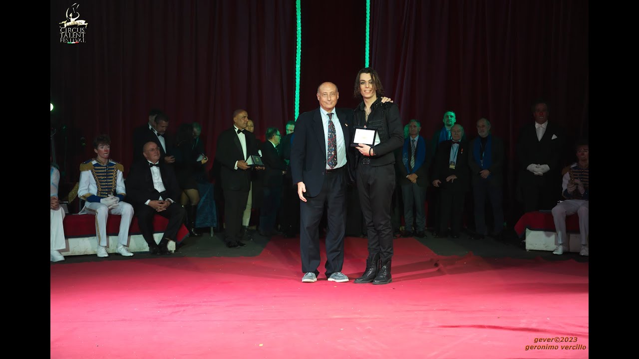 ELIO MARTINI BIZZARRO - GIOCOLERIA (2023 2° ITALIAN CIRCUS TALENT FESTIVAL)