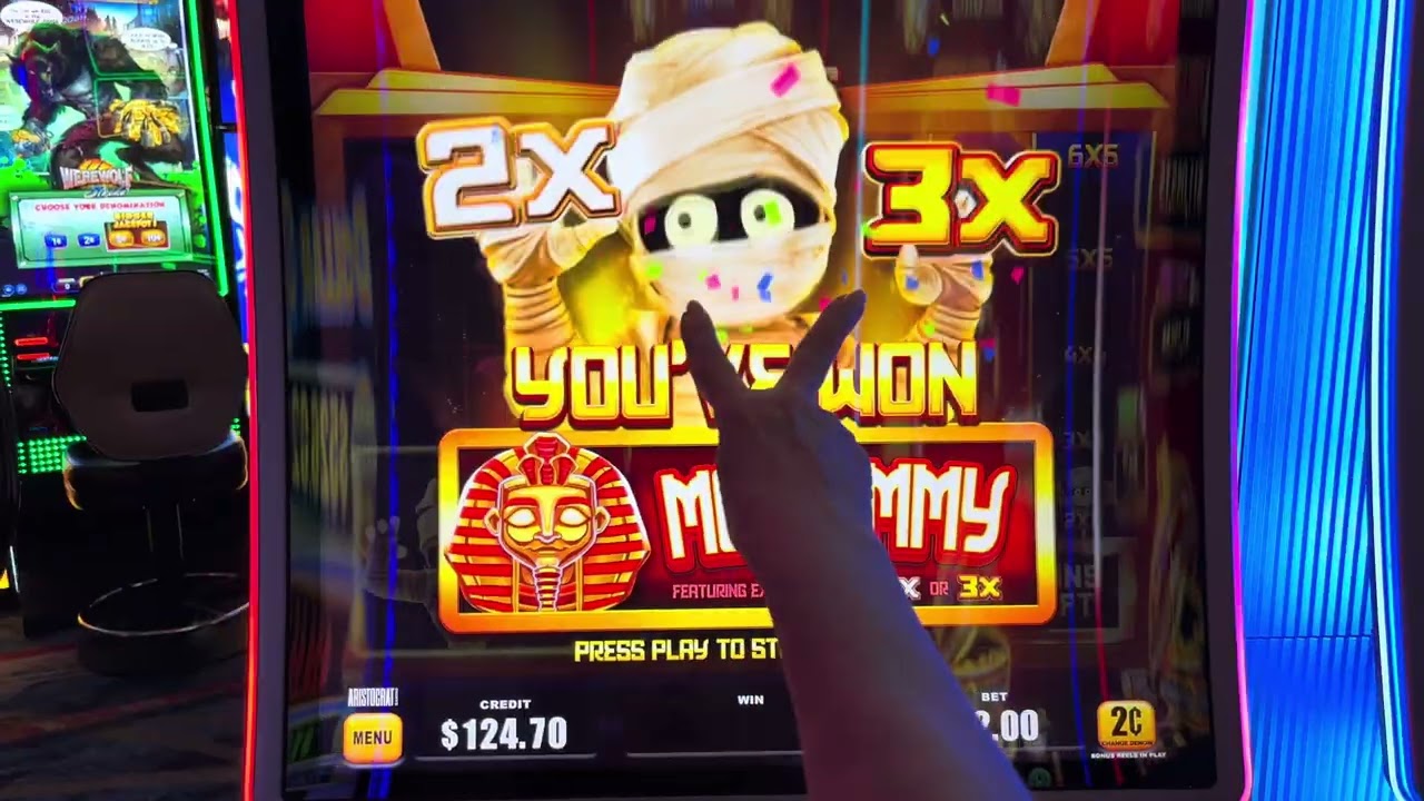 GOT THE RED COIN BONUS SPOOKY LINK SLOTS!!!