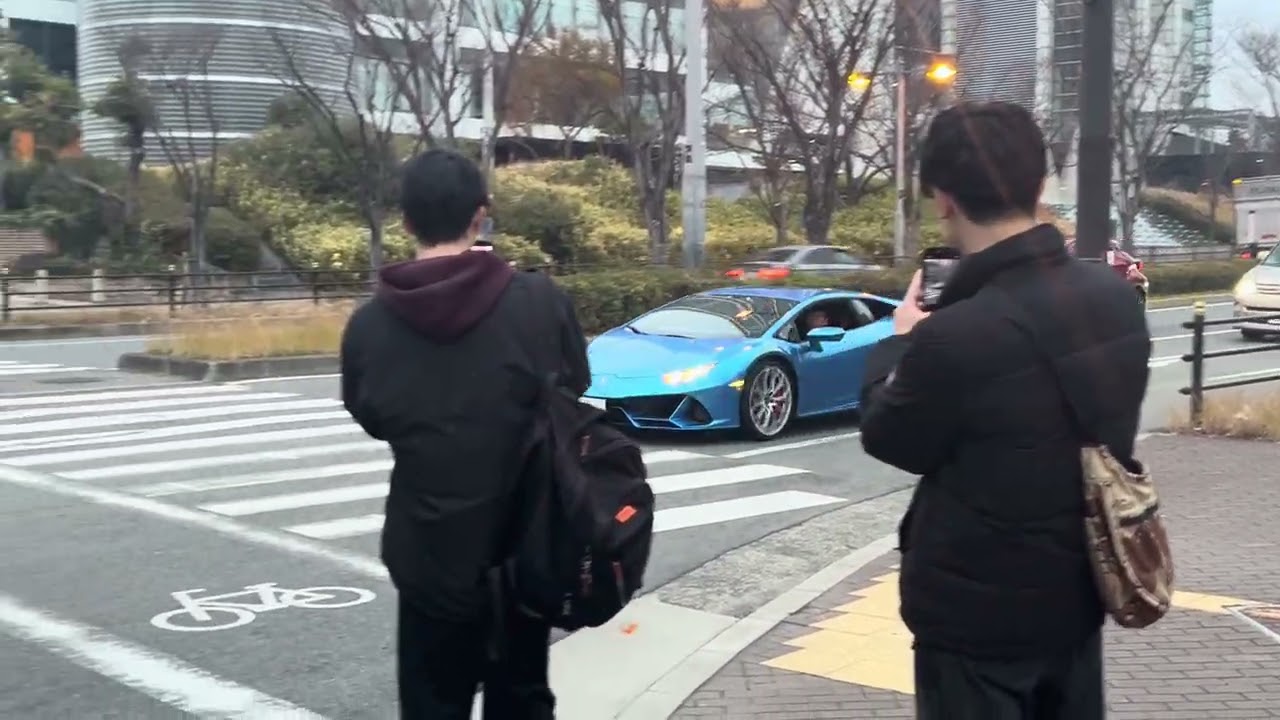 大阪オートメッセの帰りに見たランボルギーニウラカンとＥＫ9シビック