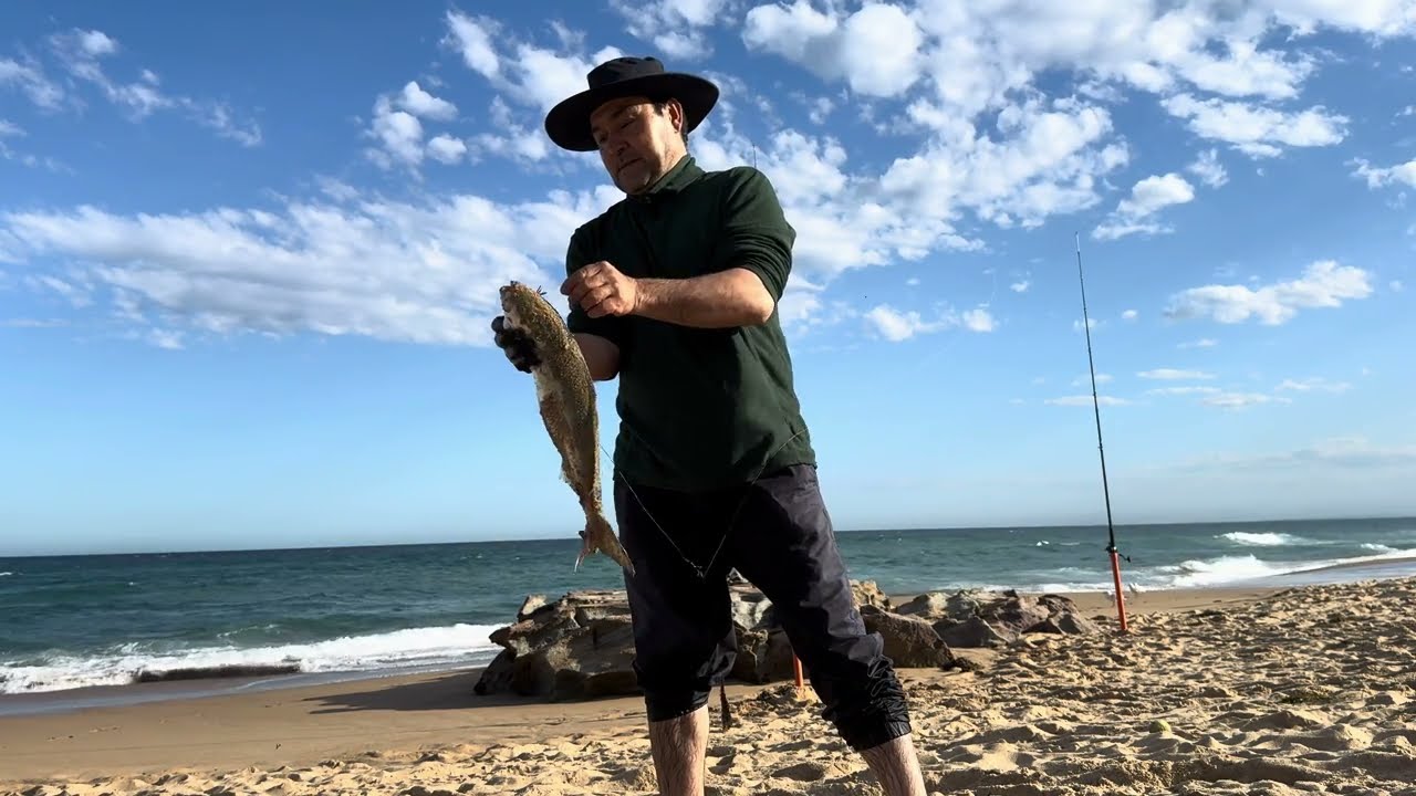 Sydney fishing stanwell Park Beach NSW ￼