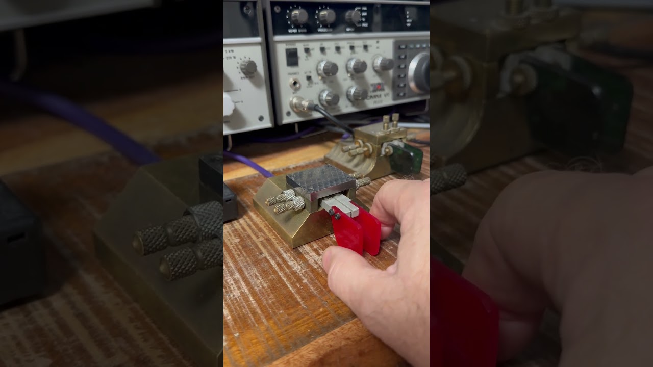 Буква B &mdash; момент дня по азбуке Морзе, как начать работать на любительском радио #кодморзе