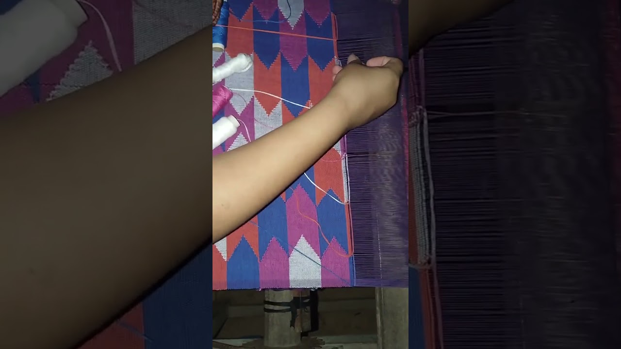 Dhakako half Saal
