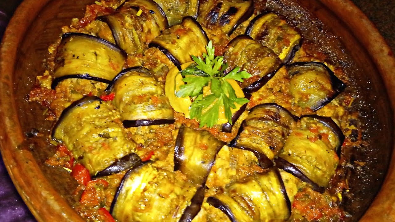 عندك البدنجال 🍆 أجي نحضرو ألذ طاجين البدنجال بالكفتة لذيذ جدااا😋😋