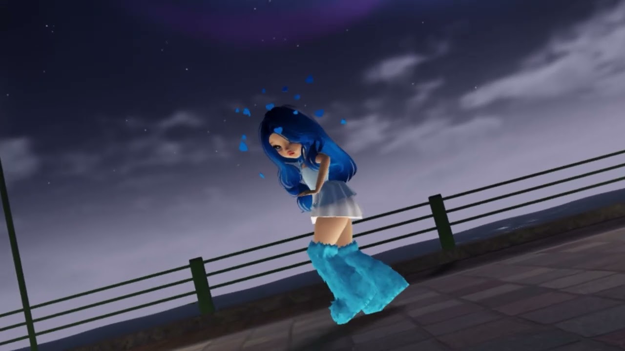 HOT by LE SSERAFIM dance cover#dancecover #viral #trending #roblox #lesserafim #hot #kpop #fyp