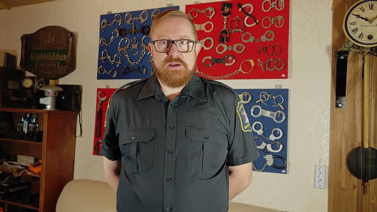 WELTREKORD größte Handschellen Sammlung Guinness World Record Handcuffs Axel Waterkamp Helmstedt