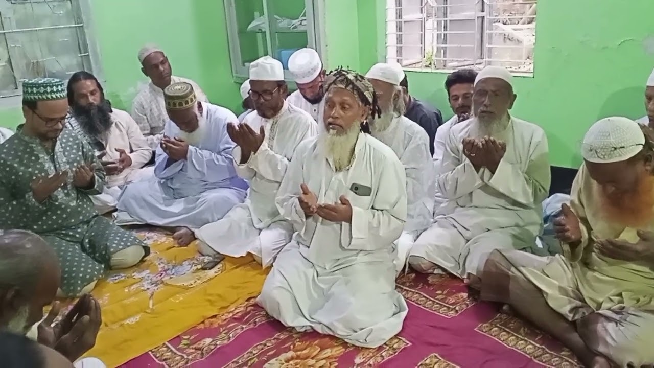 ধামরাই আহলে বায়েত পাক পাঞ্জাতন সুন্নি সংগঠনের পক্ষ থেকে ইফতার মাহফিল
