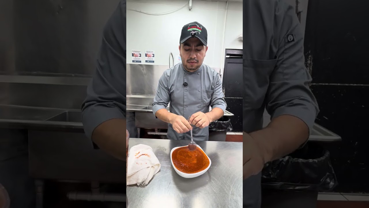 Cocinando unos camarones en salsa ala diabla estilo Veracruz M&eacute;xico #cocinando #camarones #veracruz