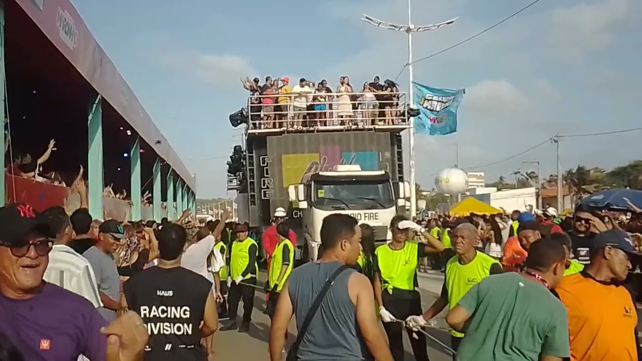 Chiclete com Banana,  no pré carnaval da Litorânea São Luís do Maranhão 2026
