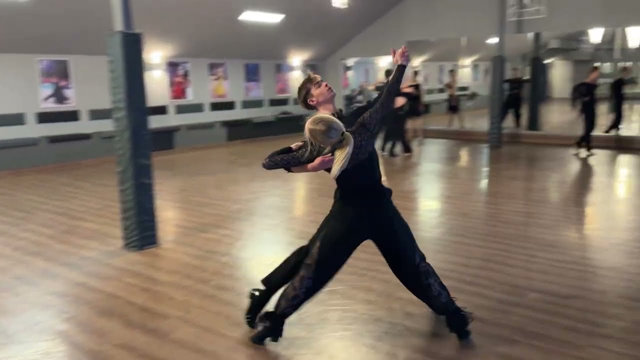 World Champions Waltz - Kamil Mecha & Julia Tuchewicz
