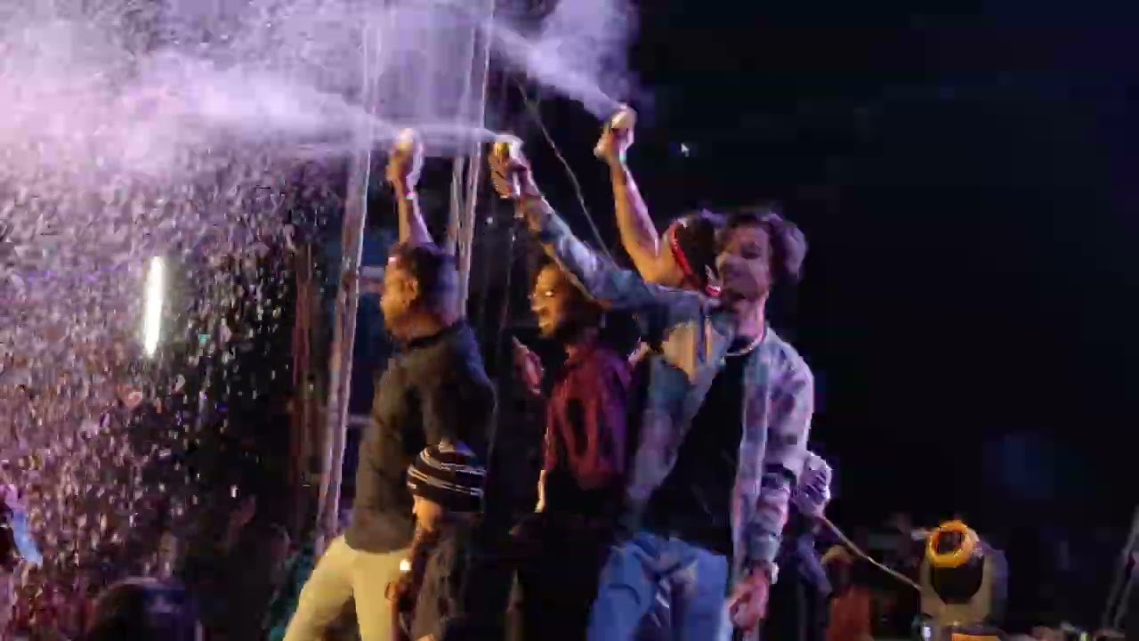 Dj payel remix #dance girl's Vs boy ✨ all injoy #djpayel #dance 