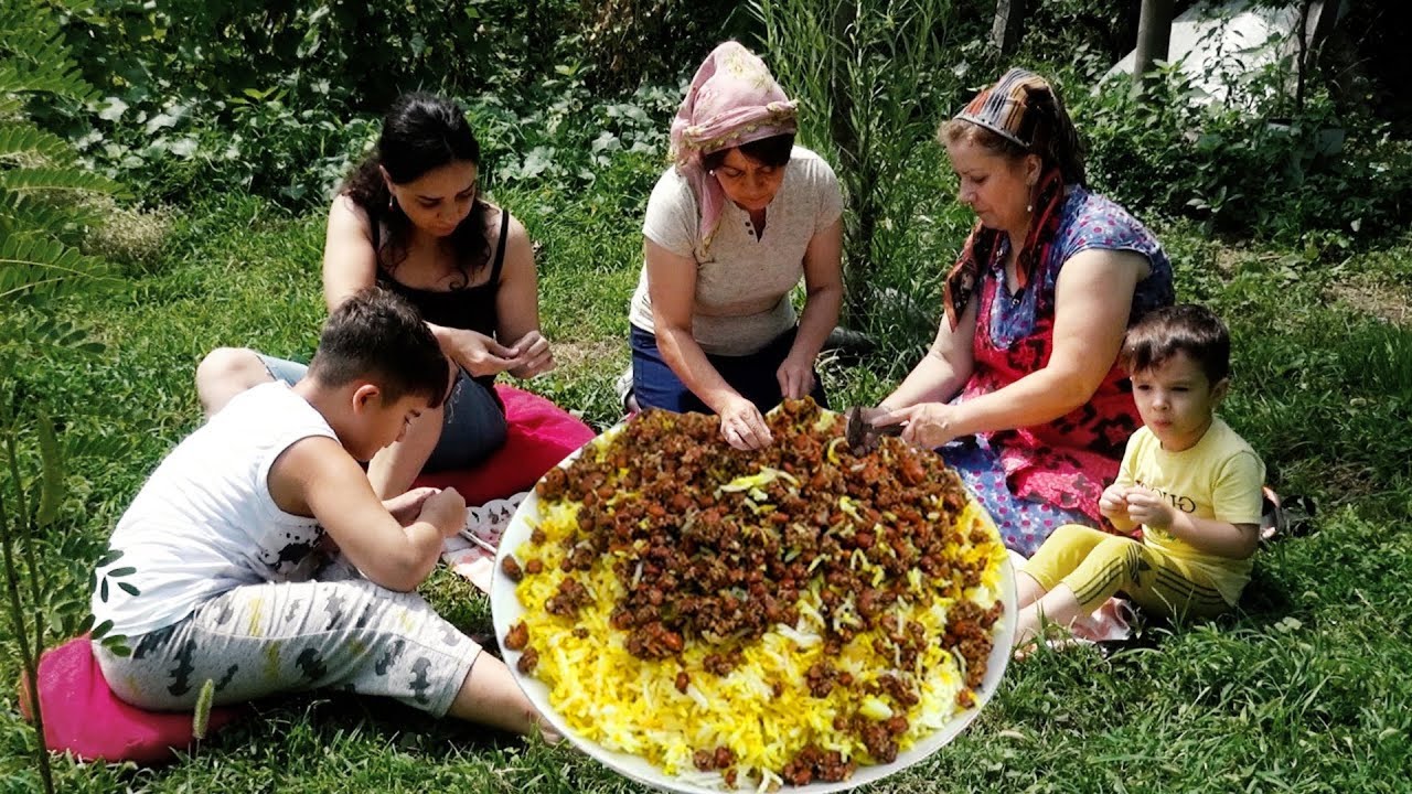 Приготовили в деревне рис с грецкими орехами и курицу — Традиционные азербайджанские рецепты плова