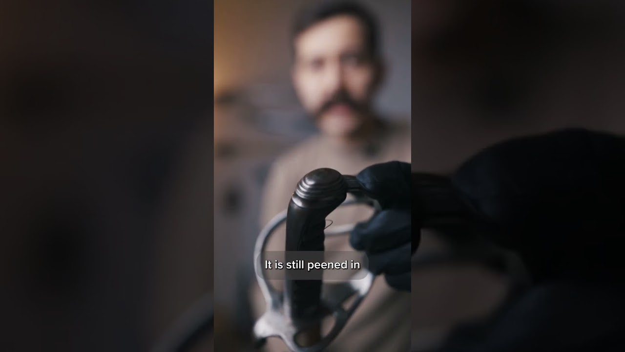 Имеются ли навершия у армейских сабель?