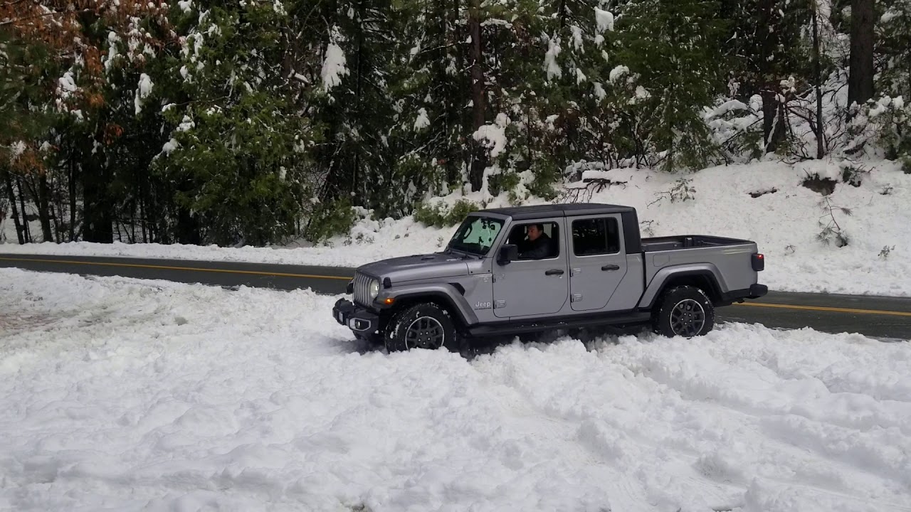 test drive jeep gladiator in the snow.