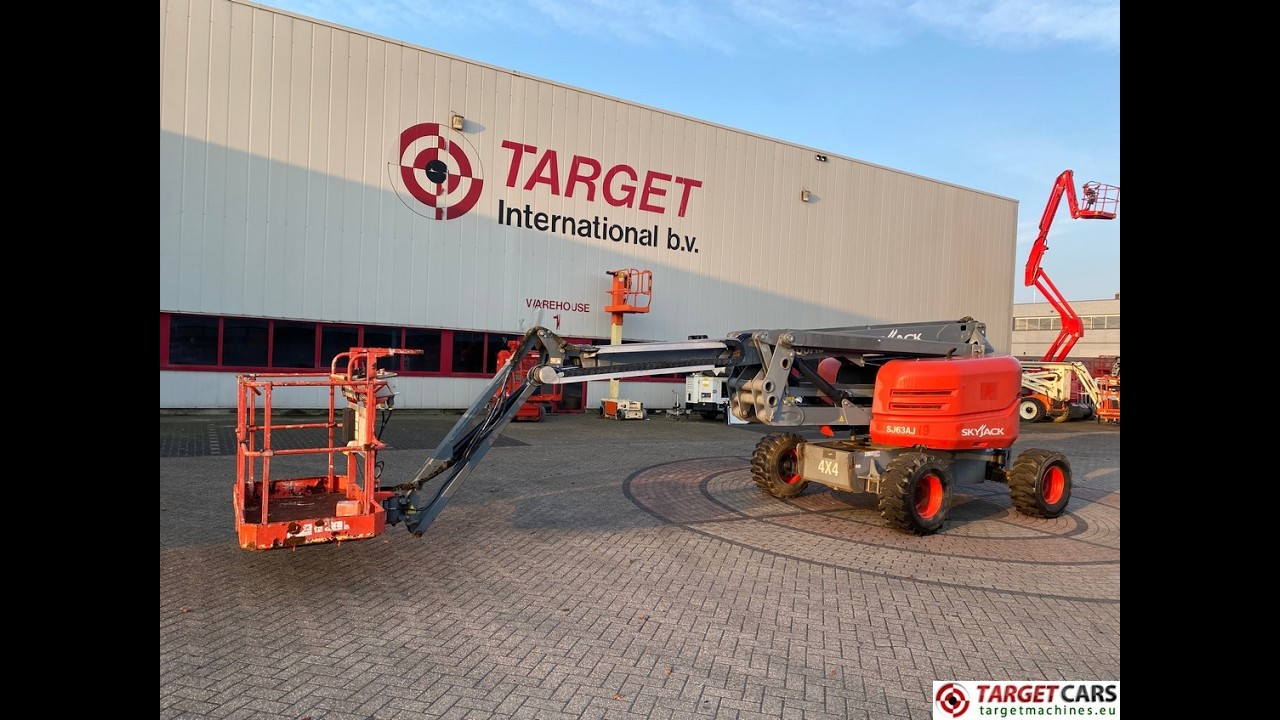 783072 SKYJACK SJ63AJ 4x4 ARTICULATED DIESEL BOOM WORK LIFT W/JIB 2136CM 2015 1910HRS