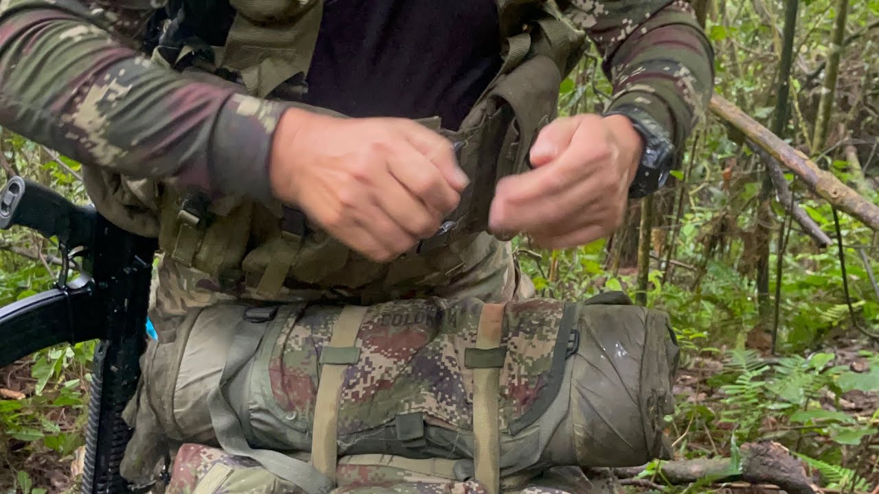 Lo que lleva un SOLDADO en su EQUIPO