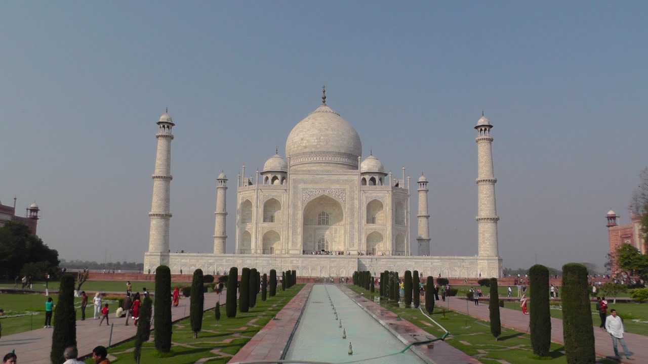 Indie. Agra. Taj Mahal - pomnik wiecznej miłości.ताज महल