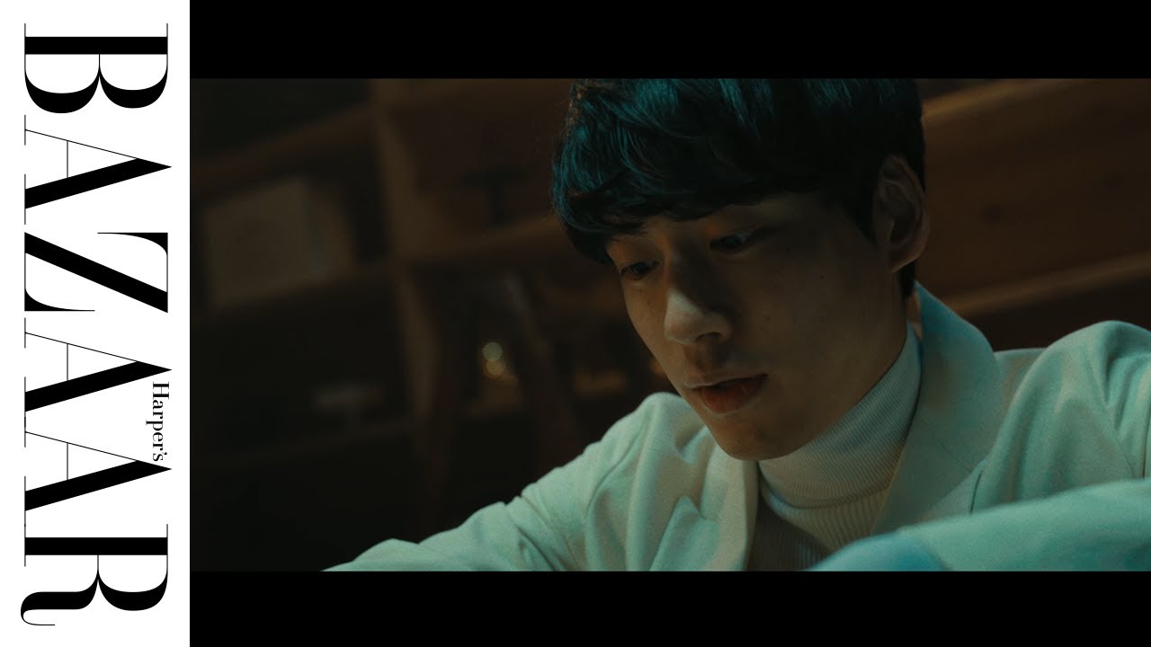 坂口健太郎が心を込めて届ける、プラダのホリデーギフト｜Dear.｜ハーパーズ バザー（Harper's BAZAAR）公式