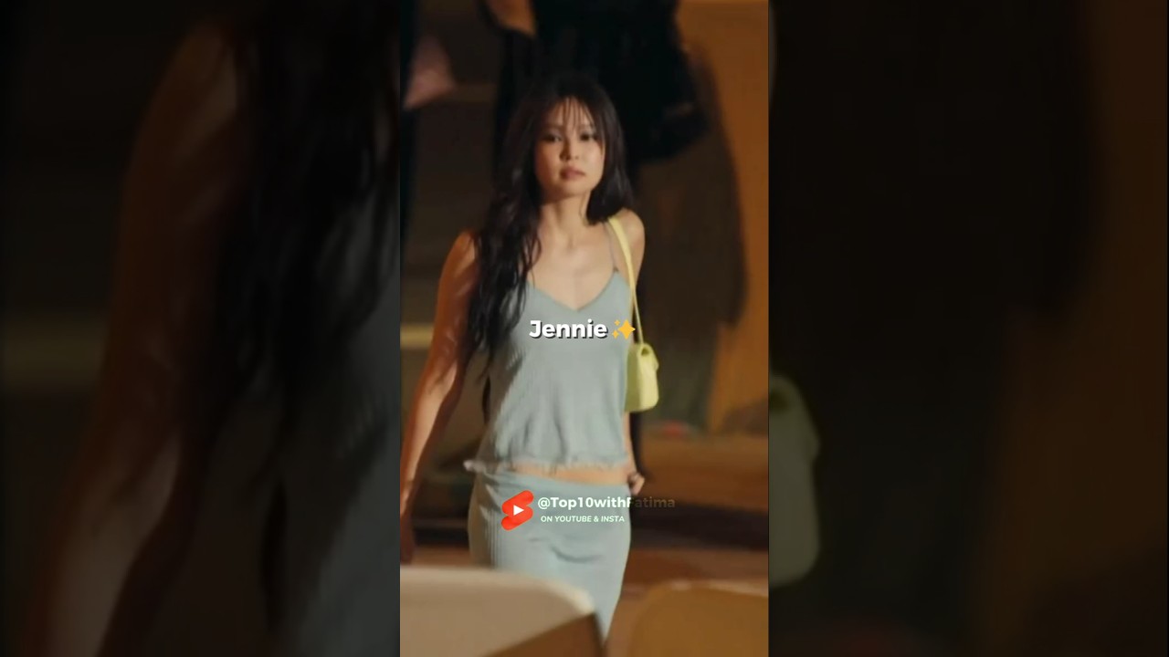 Jennie was late at chanel show #blackpink #kpopedit #fashion #fashionweek