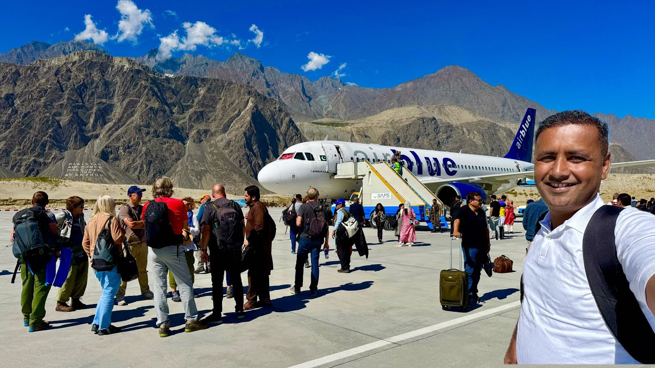 Sub ki Cheekhen Nikal Gayi 😱 | Most Beautiful View From Plane | WORLD's MOST SCENIC FLIGHT Skardu