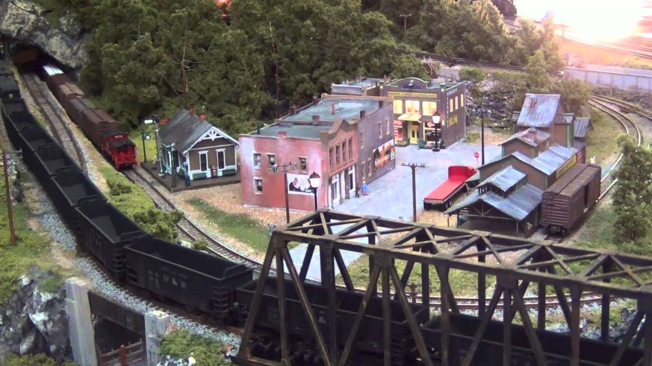 N Scale Model Train Layout 