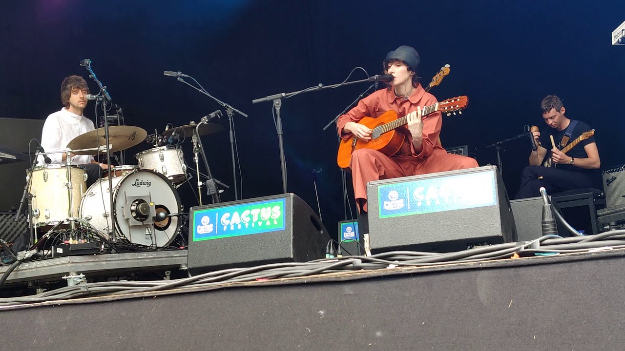 Aldous Harding - Weight of the Planets (Live at CactusFestival in Brugge, Jul 2019)