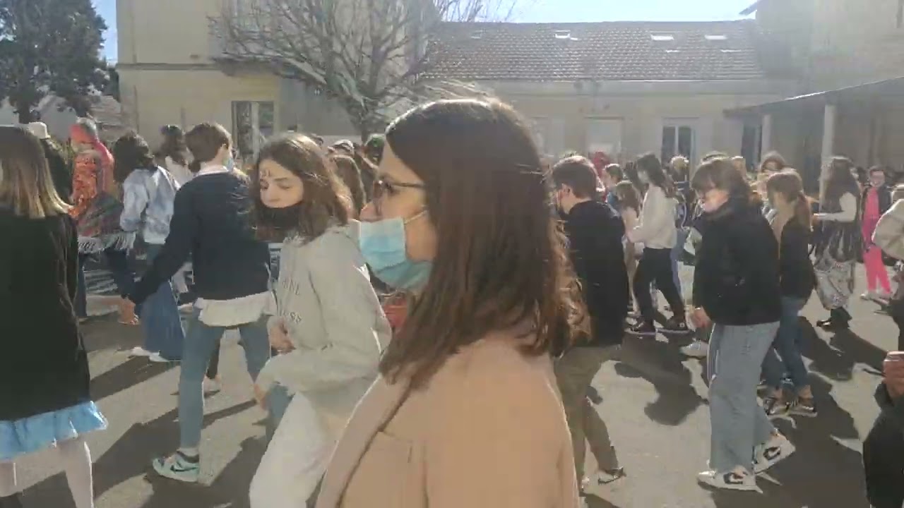 Journée du carnaval 2022 au collège La Salle Saint Louis.