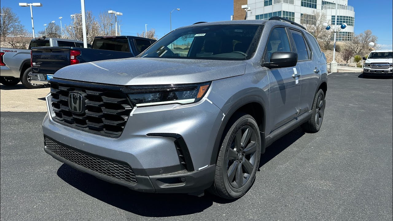 2023 Honda Pilot Sport - Lunar Silver Metallic - Walkaround