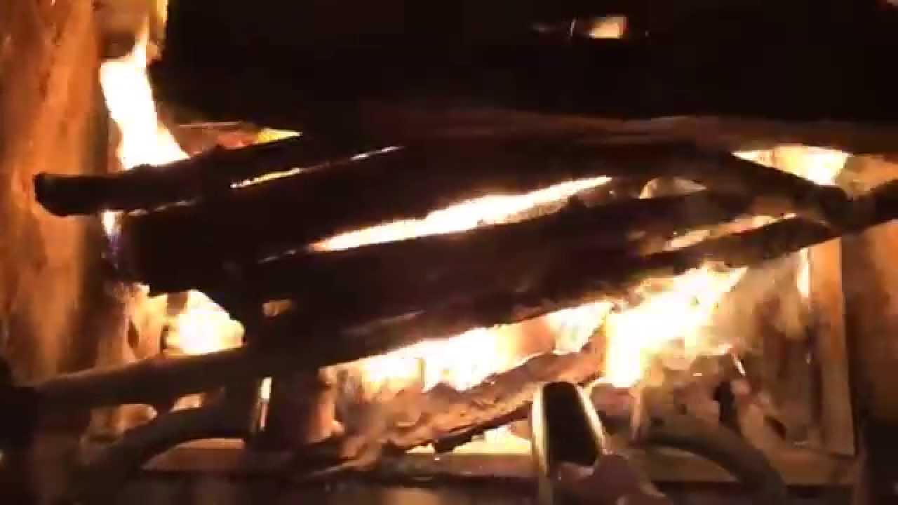How to start a wood burning fireplace in 30 seconds with the FiAir blower