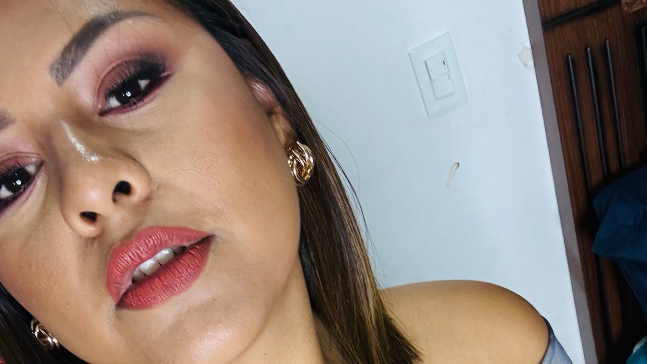 &Oacute;sea que nomas me salgo tantito y t&uacute; te pones pesta&ntilde;as 💅