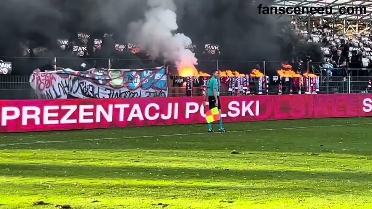 HUTNIK KRAK&Oacute;W - Wisła Krak&oacute;w (29.10.2025) doping, oprawy i palenie barw