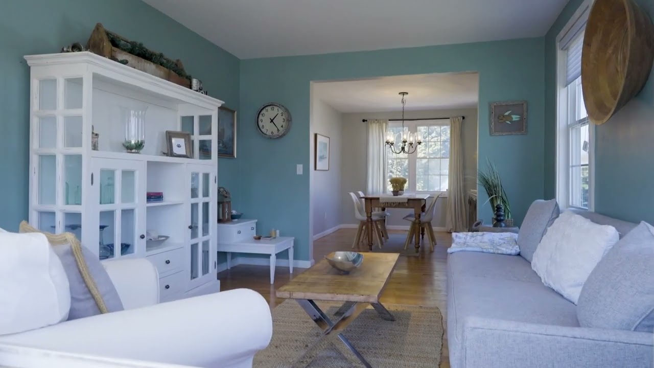 156 Mount View Avenue, North Kingstown, RI | Gustave White Sotheby's International Realty