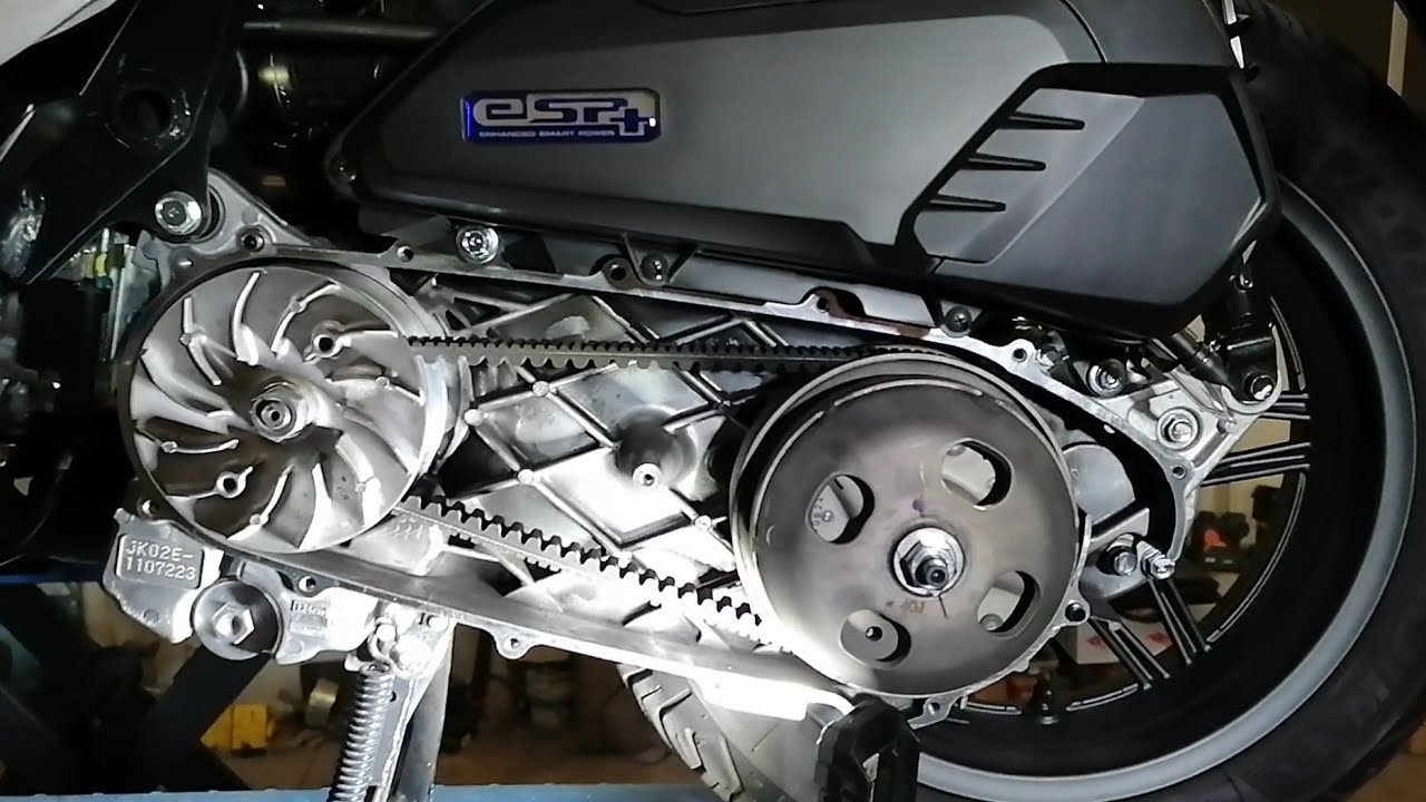Honda Forza 125. Jak wygląda oryginalna przekładnia CVT? 